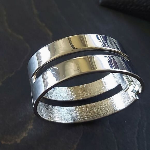 Silver tone wide cutout hinged cuff - Picture 4 of 11
